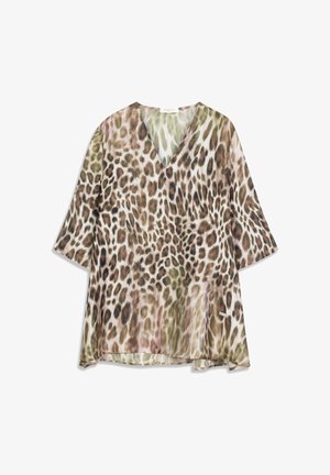 Blúzka s leopardím vzorom, výstrihom do V, s trojštvrťovými rukávmi, v odtieňoch hnedej, zelenej a krémovej. Ľahká látka s jemnou priedušnou štruktúrou.
