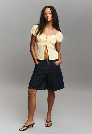 Bershka RUSTIC WITH TIES - Bluza - yellow