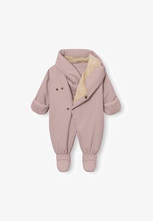 Lys rosa isoleret overall med blødt beige fleecefor, foldbare manchetter og trykknaplukning. Designet til varme og komfort.