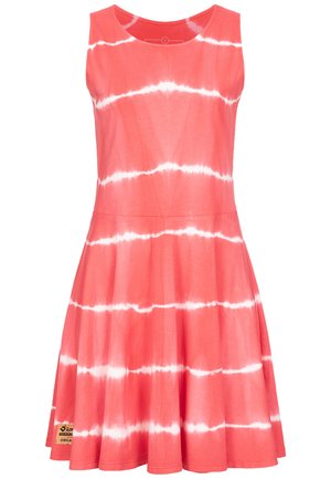 Koralle Baumwollkleid mit ärmellosem Design, das weiße Batikstreifen aufweist. Ein ausgestellter Rock für eine lockere Passform und ein kleines Markenlabel am Saum.