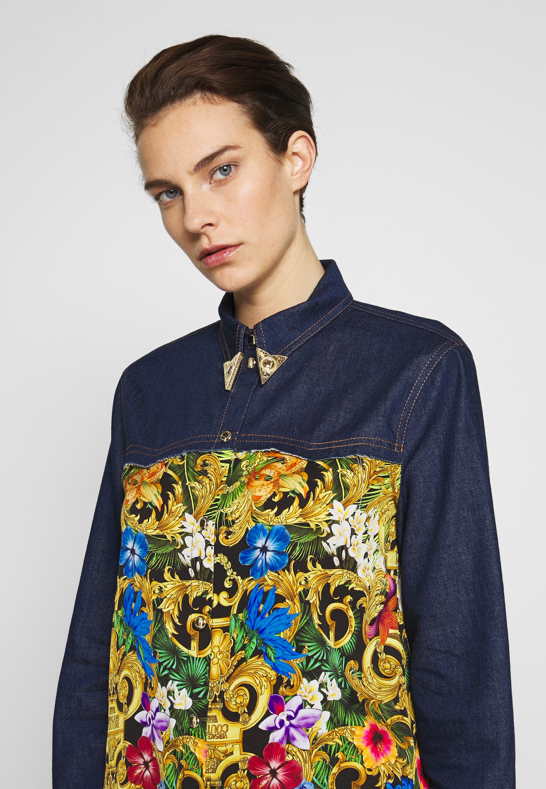 Versace Jeans Couture LADY SHIRT Skjorte mult scuri Versace Jeans Couture LADY - Topper langermet - mult scuri