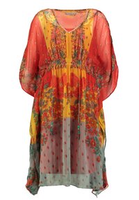 Kaftan floreale rosso e giallo con scollo a V, tessuto trasparente, maniche lunghe e vita arricciata. Accenti di frange turchesi notevoli.