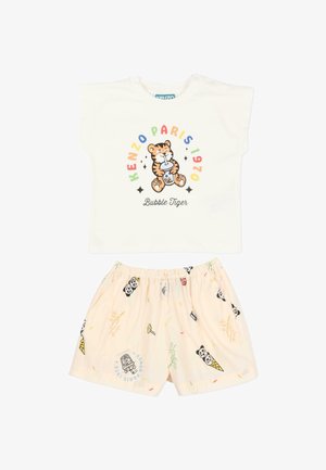 Kremowy t-shirt dla malucha z grafiką ssącego tygrysa i napisem „Kenzo Paris 1970”, w zestawie z jasnymi szortami z nadrukami pandy, lodów i bambusa.