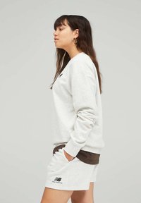 New Balance ESSENTIALS  - Sweater - dunkelgrau