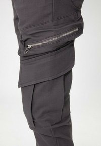 Non sélectionné, gris