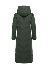 Lång grön puffjacka med huva, som har ett chevronmönster i kviltning, långa ärmar och rak siluett. Hållbar tygkvalitet.