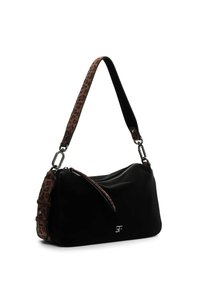 Czarna skórzana torebka z paskiem w leopardzi wzór, w zaokrąglonym kształcie, z zamkiem błyskawicznym i srebrnymi akcentami. Posiada boczny uchwyt dla większej wszechstronności.