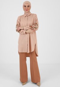 Modanisa MILKY- POINT COLLAR- REFKA  - Chemisier - light brown