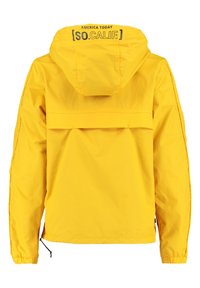 Geel gewatteerd jasje met een trekkoordsluiting, met een achterafdruk die "AMERICA TODAY [so.calif.]" leest, naadloze schouders en elastische manchetten.