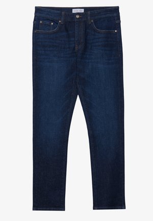 Jeans in denim blu scuro con design a gamba dritta, stile a cinque tasche e una piccola etichetta del marchio sulla vita.