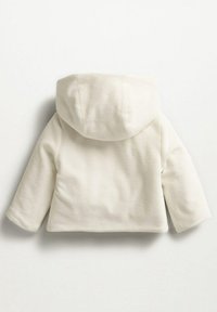 Biała kurtka z kapturem wykonana z teksturowanej tkaniny, z długimi rękawami i luźnym krojem, z gładką podszewką.