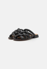 Chie Mihara WAPI-P - Mules - black