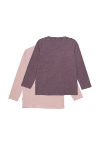 Två långärmade tröjor: en är rosa, den andra är lila. Båda har en mjuk textur och en enkel, klassisk design.
