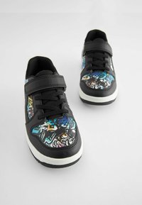 Next ELASTIC LACE - Baskets basses - graffiti