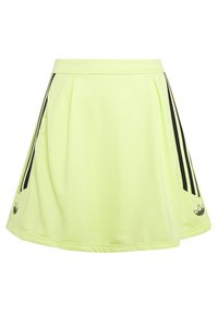 Neon gul plisserad kjol med svarta sidostråk och logodetalj vid fållen, tillverkad av lätt och andningsbart material.