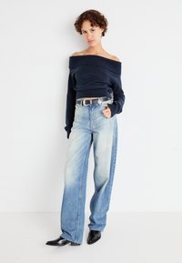 Weekday LOLO OFF SHOULDER  - Pulover - navy