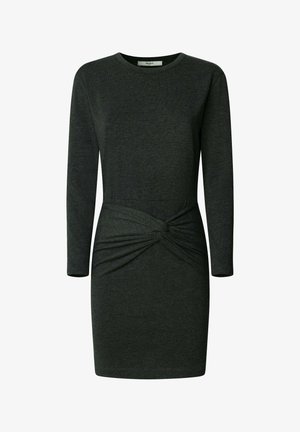 Tamsiai žalia trumpomis rankovėmis su apvaliu iškirptu ir mazgu ant liemens. Pagaminta iš minkštos, tekstūruotos medžiagos. Prigludęs siluetas.