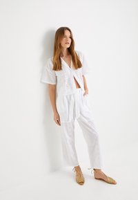 Koton Bukser - white