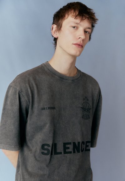 Han Kjøbenhavn PRINTED UNISEX - T-shirts med print - grey