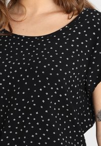 ONLY Petite Blouse - black