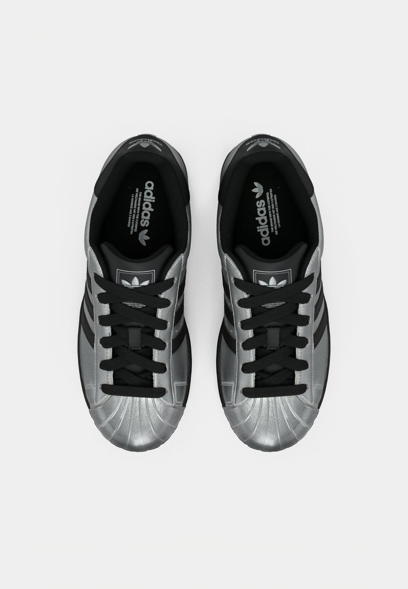 adidas gazelle silver green womens Adidas Superstar Silverware main image 1