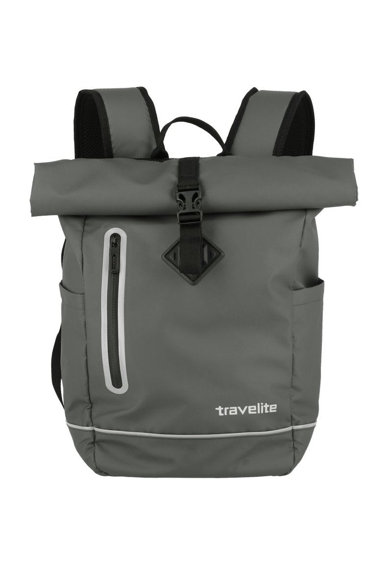 Grau Rolltop-Rucksack aus strapazierfähigem Material, mit einer vorderen Reißverschlusstasche, seitlichen Taschen und reflektierenden Akzenten. Verstellbare Riemen für mehr Komfort.
