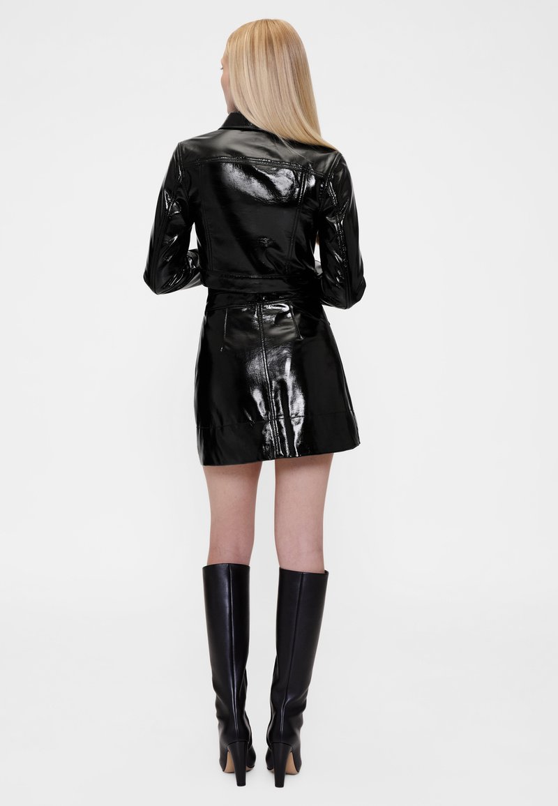 GAP GAPSTUDIO VEGAN PATENT LEATHER CROP JACKET - Faux leather jacket - black - Zalando.ie GAP GAPSTUDIO VEGAN PATENT LEATHER CROP JACKET - Faux leather jacket - black - Zalando.ie