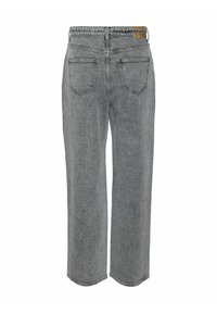 Vue arrière d’un jean en denim gris délavé taille haute avec jambes droites, deux poches arrière, passants de ceinture et un patch en cuir de marque sur la ceinture.