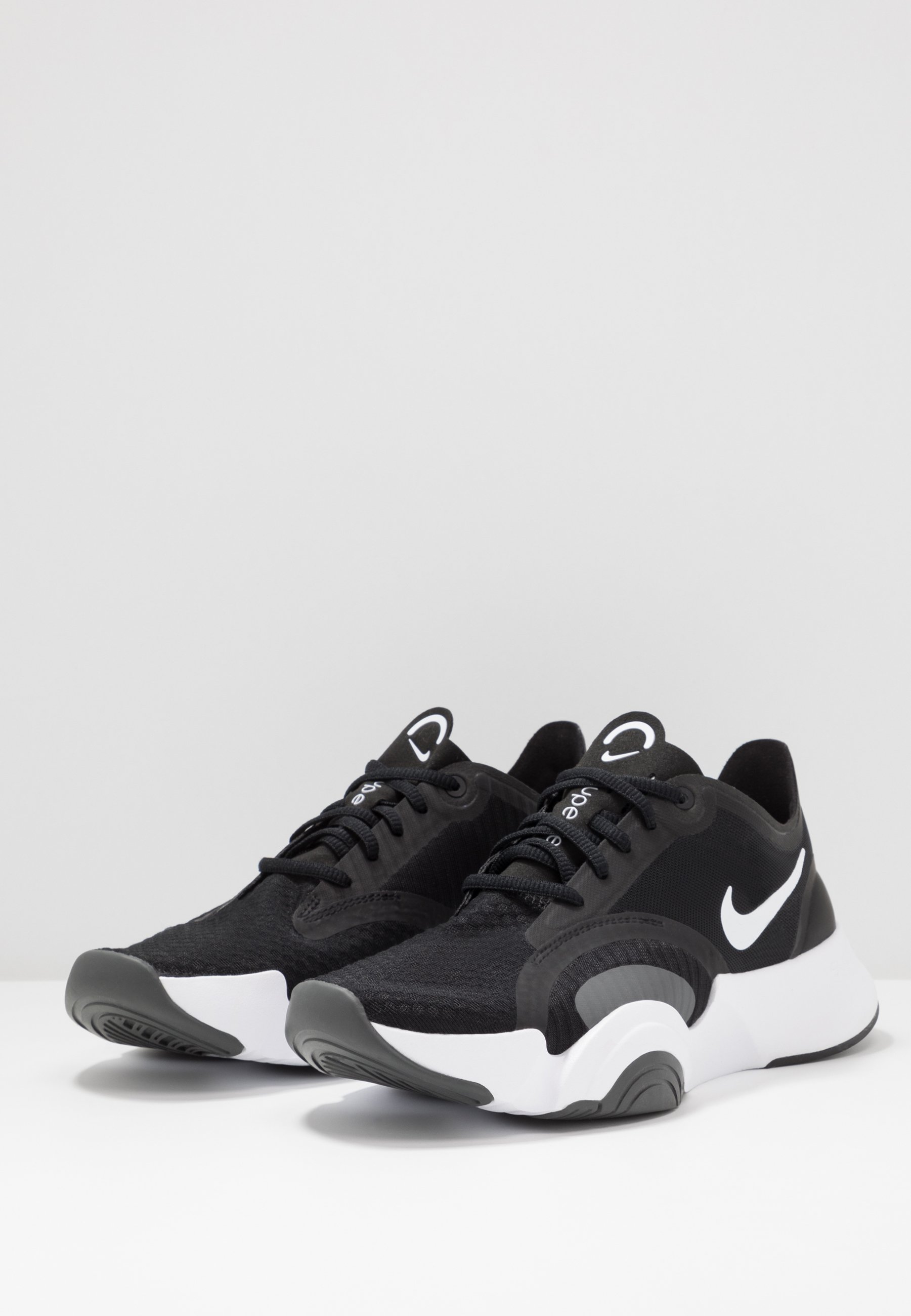 nike superrep go trainers