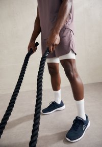 ICANIWILL STRIDE - 2-in-1-shortsit - grey lavender