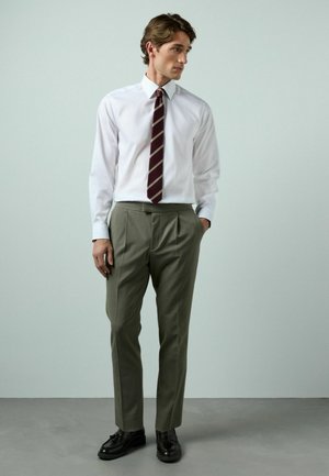 Next, REGULAR FIT - REGULAR FIT LONG SLEEVE SMART TEXTURED SHIRT - Formal shirt - white