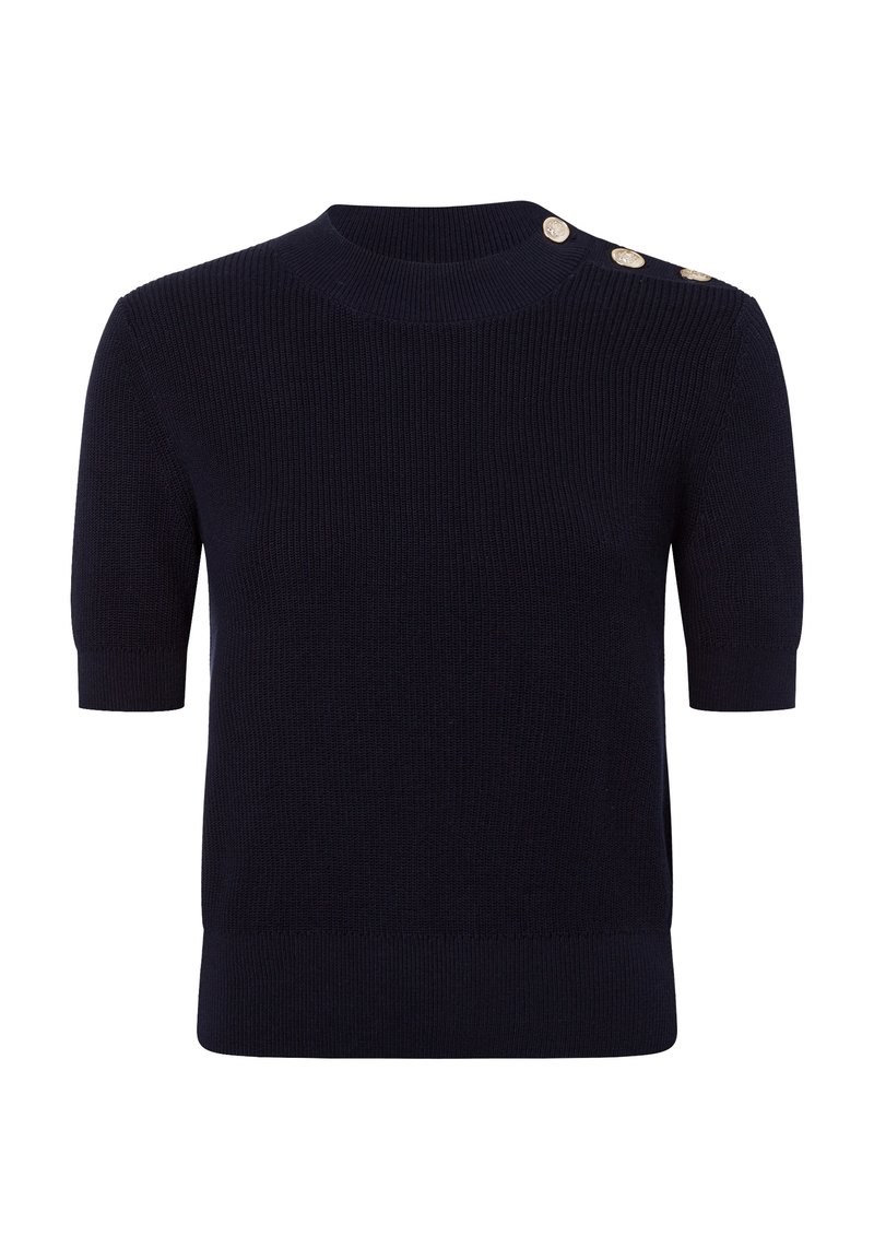 Marineblauwe trui met korte mouwen in ribbelstructuur, met een ronde hals en drie decoratieve gouden knopen op de linkerschouder.
