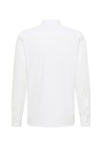 Biała koszula z długim rękawem, z kołnierzykiem na guziki, z gładkiej bawełnianej tkaniny i z zapięciem na guziki przy mankietach. Tył posiada szew yoku dla dodatkowej struktury.