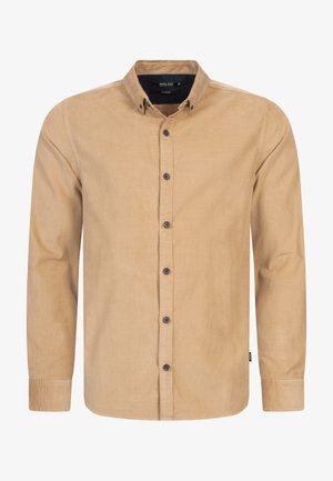 Camicia button-up color tan in morbido tessuto con maniche lunghe, dotata di colletto classico e bottoni scuri lungo la parte anteriore.