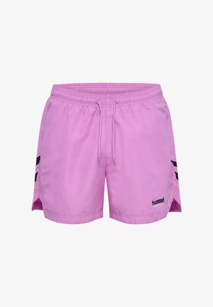 Roze sportshorts gemaakt van lichtgewicht materiaal, met een elastische tailleband, koord en zwarte zijaccenten met een merkenlogo.