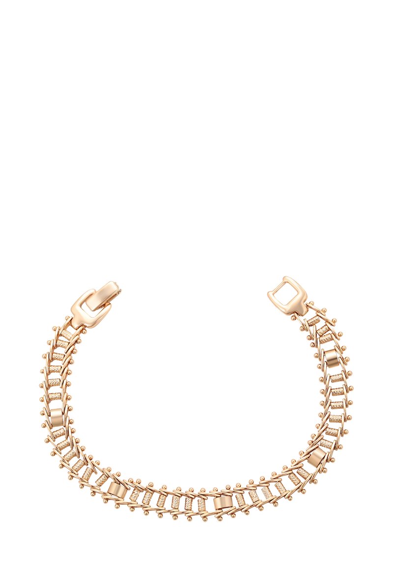 Bracciale in oro con design a catena a doppio anello, link rettangolari texture e chiusura a gancio su sfondo bianco.
