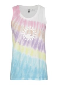 Bomulls linne med ett tie-dye mönster i rosa, lila, gult och blått. På framsidan i mitten finns en vit grafisk logotyp av en sol och en våg.