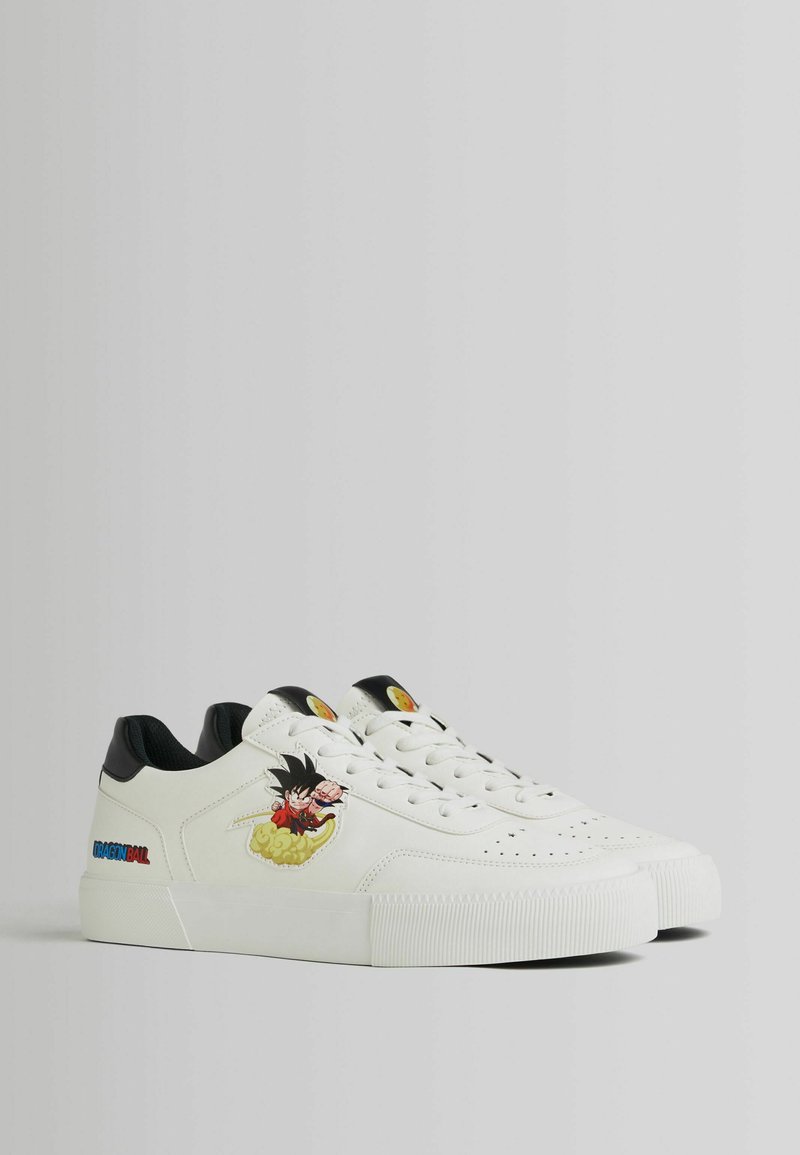 Herren Sneaker low | Bershka DRAGON BALL Sneaker low white/weiß - UA64326 Herren Sneaker low | Bershka DRAGON BALL Sneaker low white/weiß - UA64326