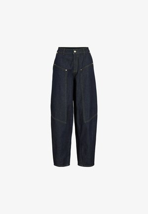 Pantalon en denim bleu foncé à jambes larges, taille haute, poches plaquées à l'avant et coutures contrastantes jaunes.