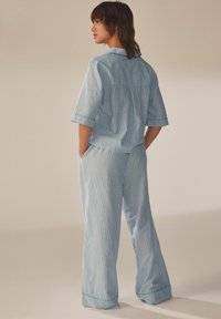 Next BUTTON THROUGH SET - Pyžamo - lilac purple stripe