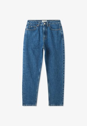 Jasnoniebieskie dżinsy z wysokim stanem, prostą nogawką i klasycznym pięciopocketowym stylem. Posiadają metalowe elementy i haftowane akcenty.