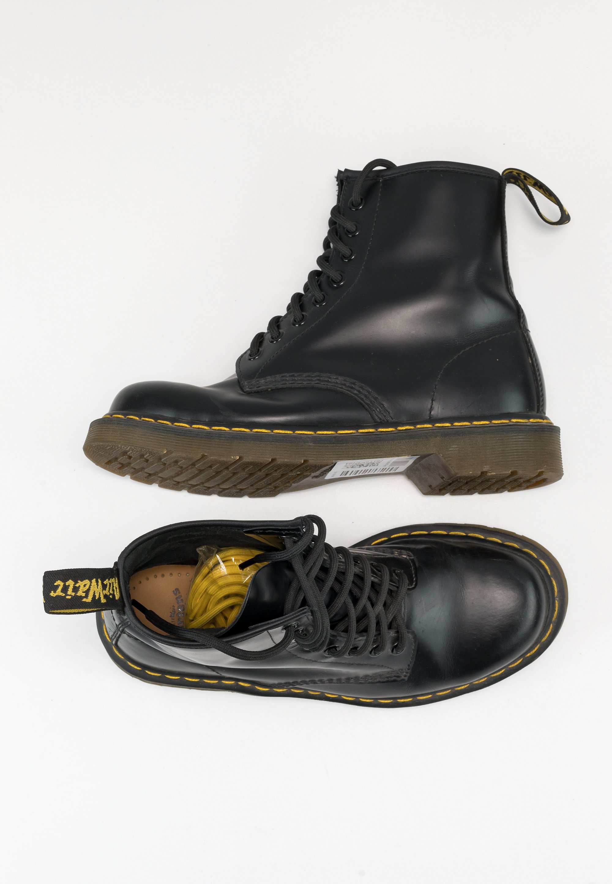 Martens Lace-up ankle boots black (Pre-owned) Zalando