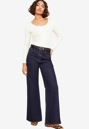 Friends Like These SCOOP NECK - Long sleeved top - white