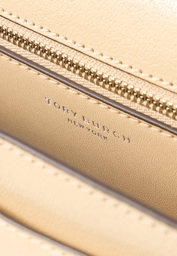 FLEMING SMALL CONVERTIBLE - Cross body bag - vanilla soft serve3