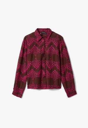 Braunes Hemd mit langen Ärmeln, durchgehender Knopfleiste, auffälligem pinkem besticktem abstraktem Blumenmuster und spitzem Kragen.