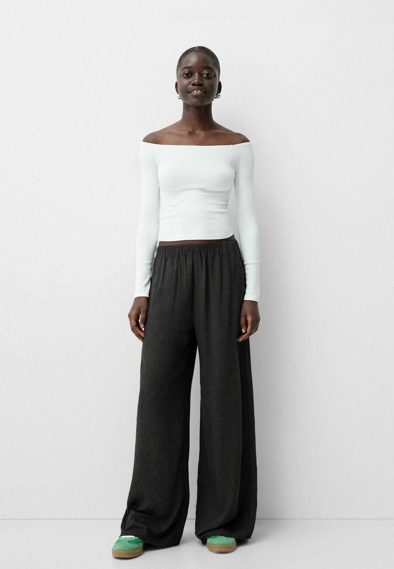 Bershka Broek donkergrijs Bershka Broek donkergrijs