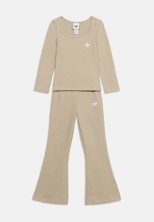 adidas Originals, SET - Retuusid - püksid - khaki three