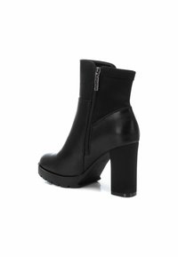 Refresh Botines - black