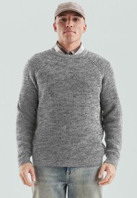 QS - Sweter