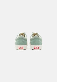 Vans OLD SKOOL UNISEX - Sportcipő - green/marshmallow